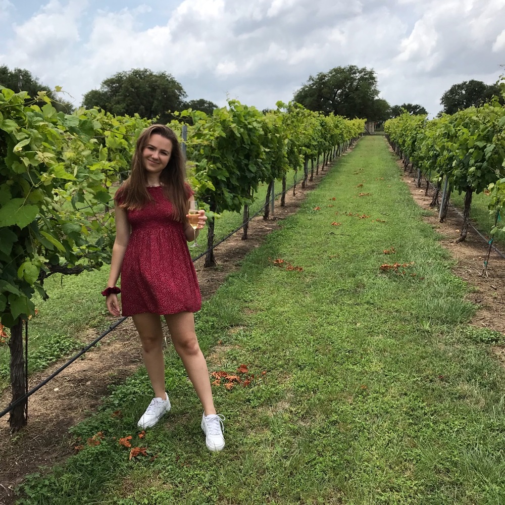 Meet your Posher, Lia